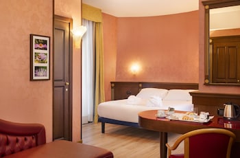 Junior Suite, 1 Queen Bed, Non Smoking