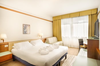 Classic Room, 2 Twin Beds, Non Smoking