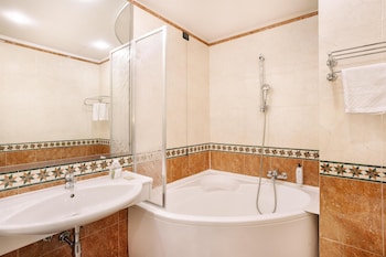 Junior Suite, 1 Queen Bed, Non Smoking