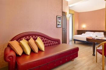 Junior Suite, 1 Queen Bed, Non Smoking
