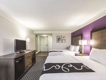 Room, 2 Queen Beds, Non Smoking