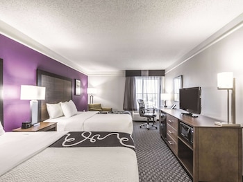Room, 2 Queen Beds, Non Smoking