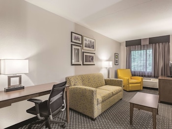 Executive Room, 1 King Bed, Non Smoking, River View (Deluxe)