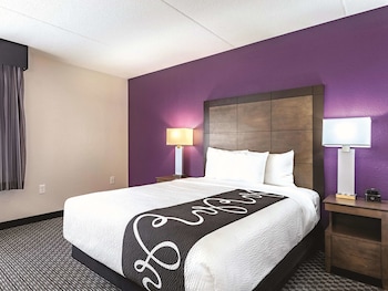 Room, 1 Queen Bed, Non Smoking (Mobility/Hearing)