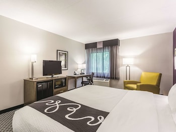 Executive Room, 1 King Bed, Non Smoking, River View (Deluxe)