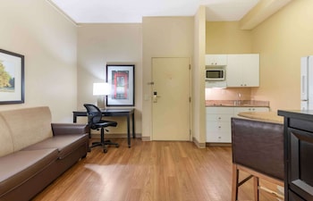 Deluxe Studio, Multiple Beds, Non Smoking