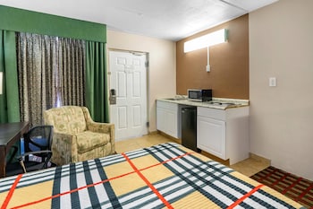 Efficiency, Room, 2 Double Beds, Non Smoking