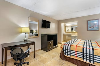 Efficiency, Suite, 1 King Bed, Non Smoking