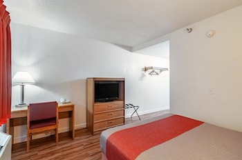 Deluxe Room, 1 Queen Bed, Non Smoking, Hot Tub