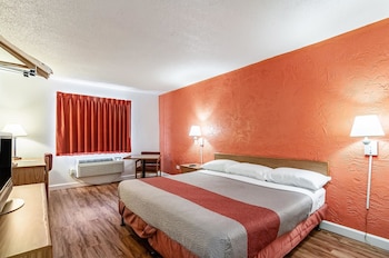 Deluxe Room, 1 King Bed, Non Smoking