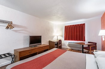 Deluxe Room, 1 King Bed, Non Smoking