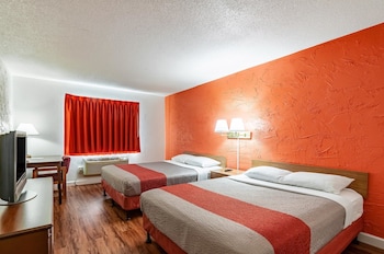 Deluxe Room, 2 Queen Beds, Non Smoking