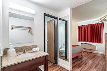 Deluxe Room, 2 Queen Beds, Non Smoking