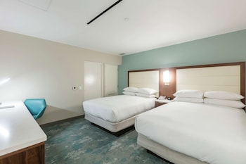2 BEDROOM BI-LEVEL PREMIUM SUITE- 1KG/2DBL
