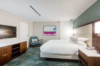PRESIDENTIAL 2 BEDROOM STE - OCEAN VW - 2KNG