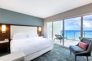 HONEYMOON SUITE- OCEAN AND GARDEN VIEW- 1KNG