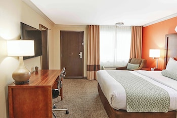 Superior Room, 1 King Bed, Non Smoking