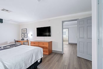 Deluxe Suite, 1 King Bed, Non Smoking