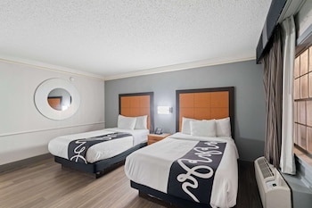 Deluxe Suite, 2 Double Beds, Non Smoking