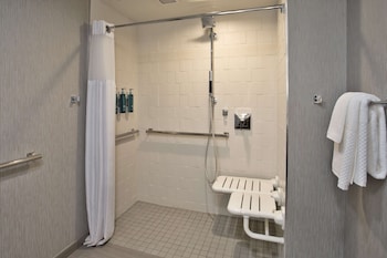 Room, 2 Double Beds, Accessible, Non Smoking (Mobility, Hearing, Roll-In Shower)