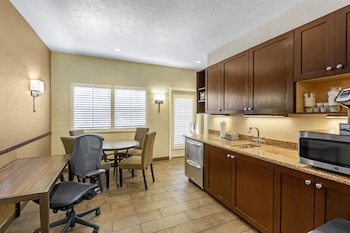 Suite, Multiple Beds, Non Smoking, Balcony