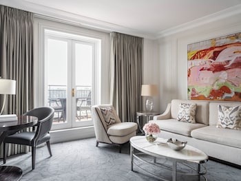One-Bedroom Suite Harbour Terrace
