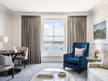 One-Bedroom Suite Harbour