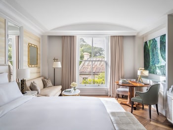 Suite (The Observatory)