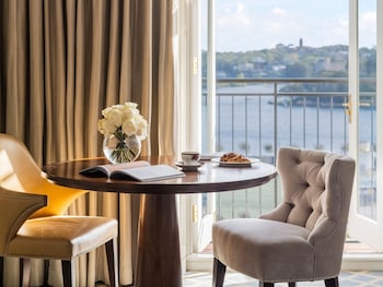 Junior Suite Harbour Terrace