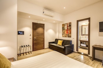 Triple Room, Annex Building