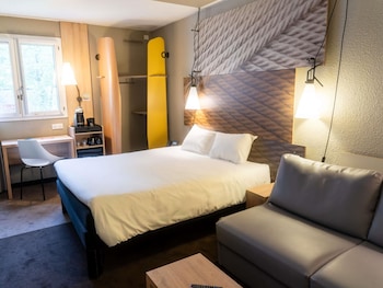 Deluxe Room, 1 Double Bed with Sofa bed