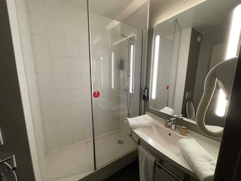 Standard Double Room, Multiple Beds