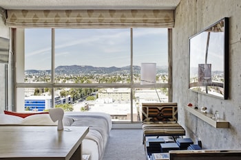 Room, 1 King Bed (Hollywood Hills View King)