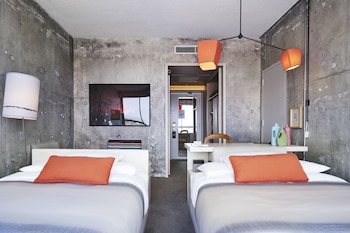 Room, 2 Double Beds (High-level Hollywood Hills View)