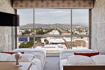 Room, 2 Double Beds (High-level Hollywood Hills View)