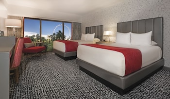 Flamingo Room, 2 Queen Beds, Garden View Non Smoking