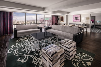 Fab Vice Presidential Suite, 1 King, Non-Smoking