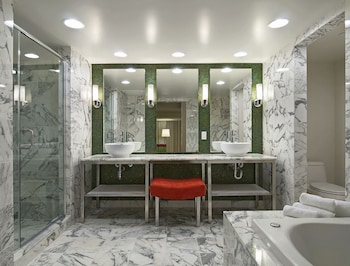 2-Bedroom Presidential Suite, 1 King & 2 Queens, Non-Smoking