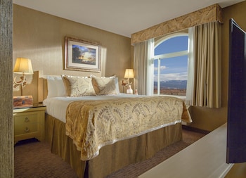 One Bedroom King Suite