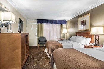 Standard Room, 2 Double Beds, Non Smoking
