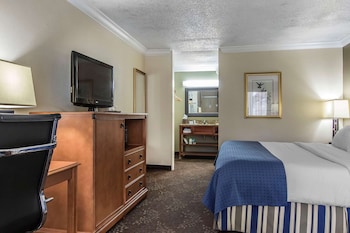 Standard Room, 1 King Bed, Non Smoking