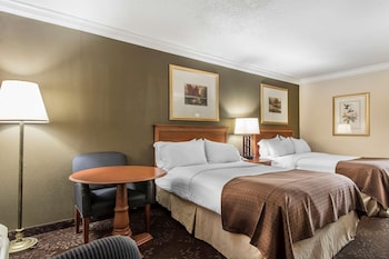 Standard Room, 2 Double Beds, Non Smoking