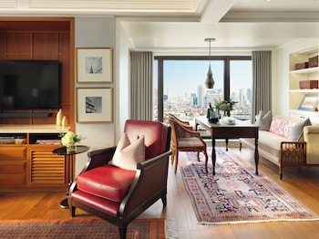 Authors' Suite Twin