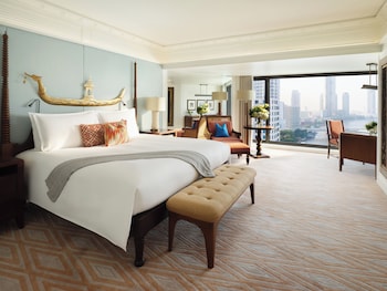 Authors' Suite King