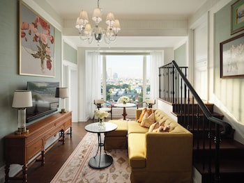 Chao Phraya room King