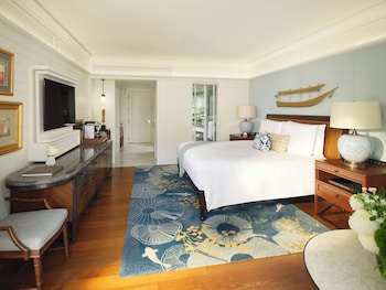 Deluxe Balcony Room King
