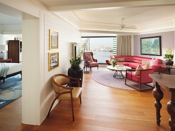 Premier Suite, 2 Bedrooms (King & Twin)