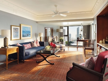 Authors' Suite Twin