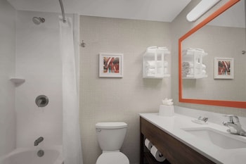 Room, 2 Queen Beds, Refrigerator