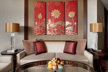 Shangri-La Wing Horizon Executive Suite, 1 King Bed